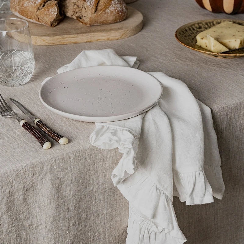 Sets de table serviettes blanches volants