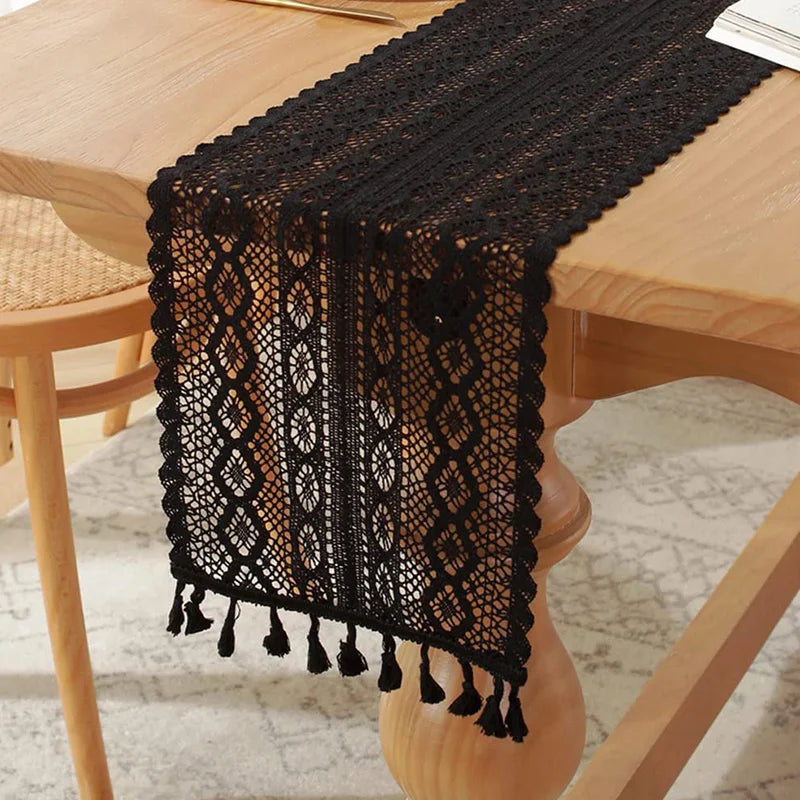 chemin de table en dentelle noire