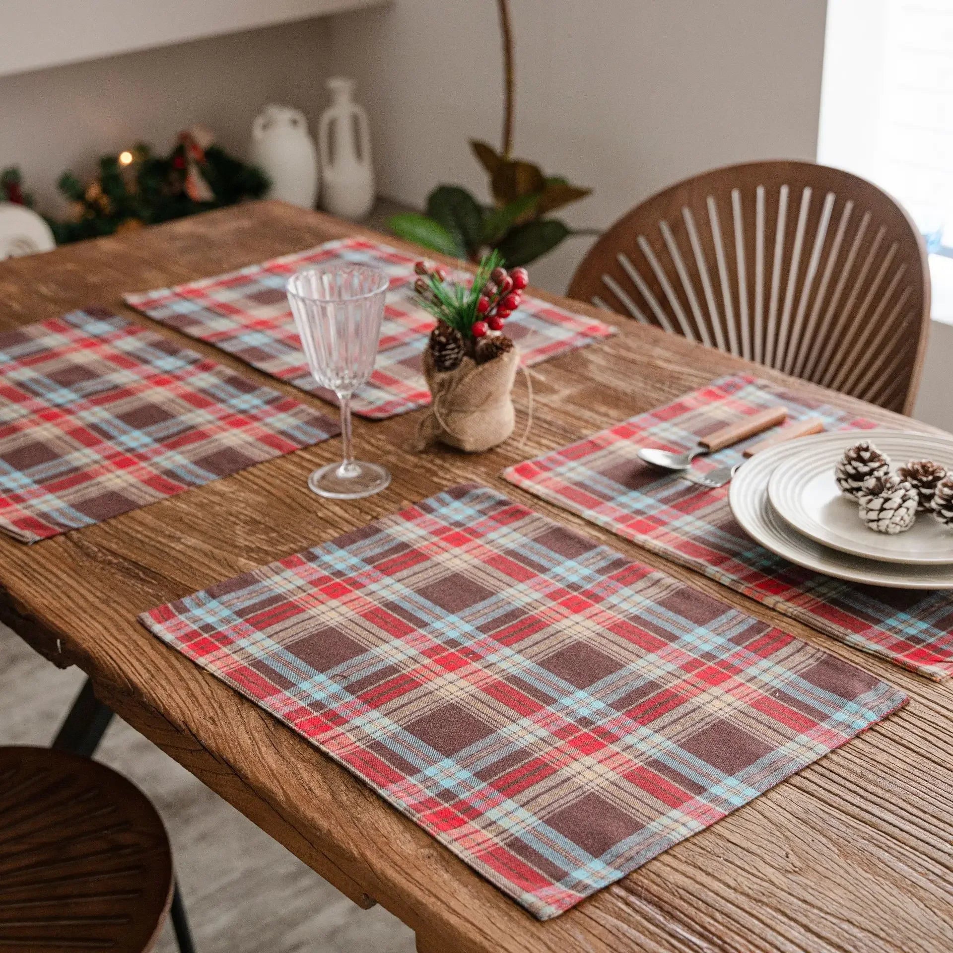 set de table à carreaux marron